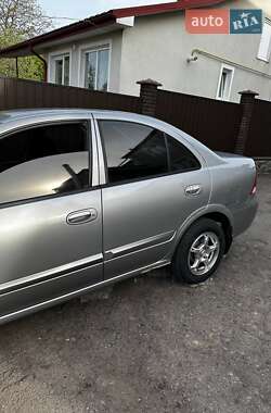 Седан Nissan Almera Classic 2008 в 