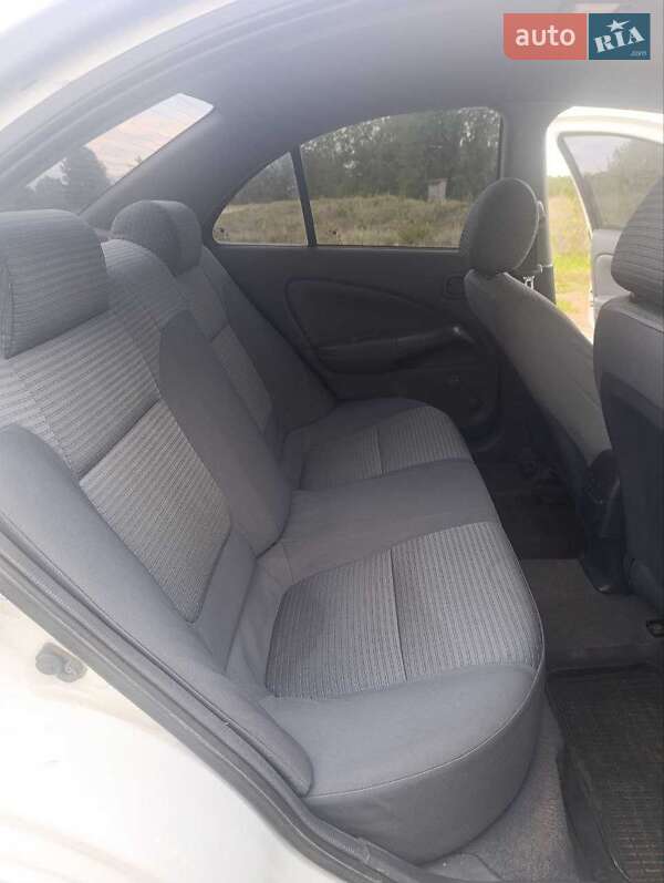 Седан Nissan Almera Classic 2006 в Шишаках