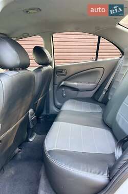 Седан Nissan Almera Classic 2012 в 
