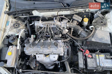Седан Nissan Almera Classic 2006 в 