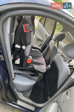 Седан Nissan Almera Classic 2011 в 