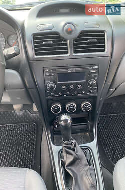 Седан Nissan Almera Classic 2011 в 
