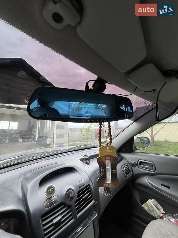 Седан Nissan Almera Classic 2006 в Липовой Долине