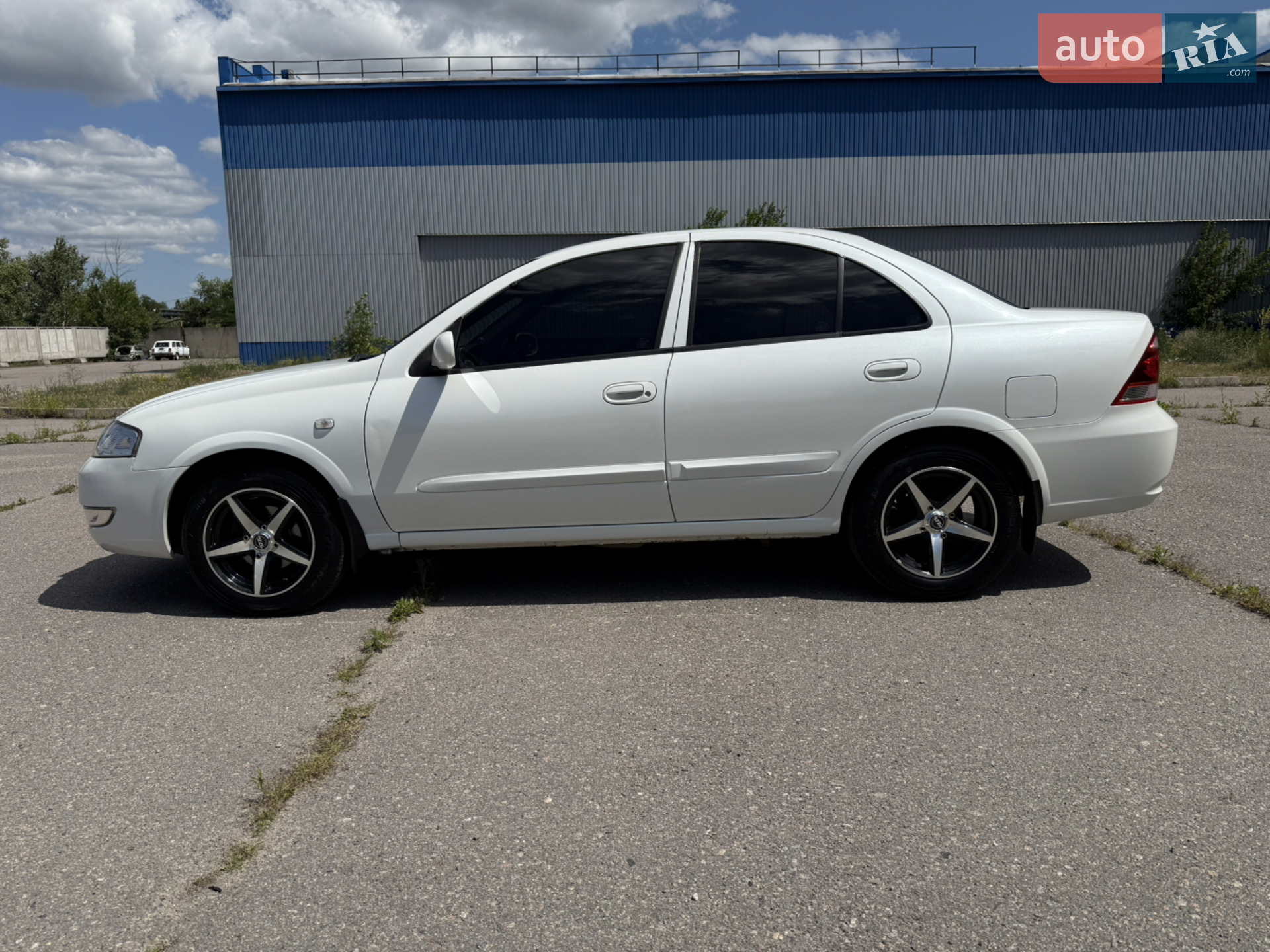 2012 Nissan Almera Classic - мініатюра 2