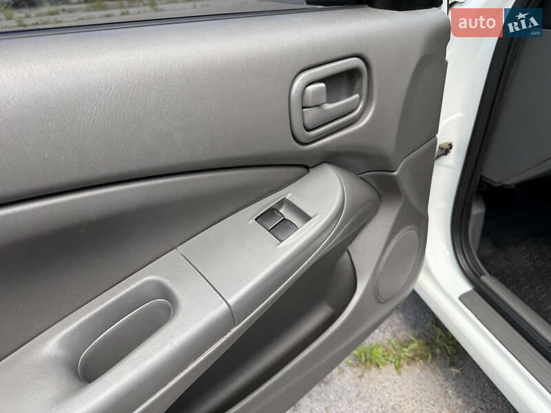 Седан Nissan Almera Classic 2012 в Кременчуге