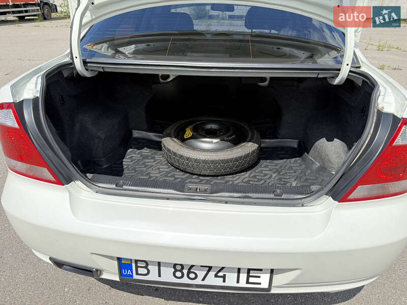 Седан Nissan Almera Classic 2012 в Кременчуге