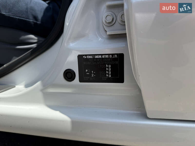 Седан Nissan Almera Classic 2012 в Кременчуге