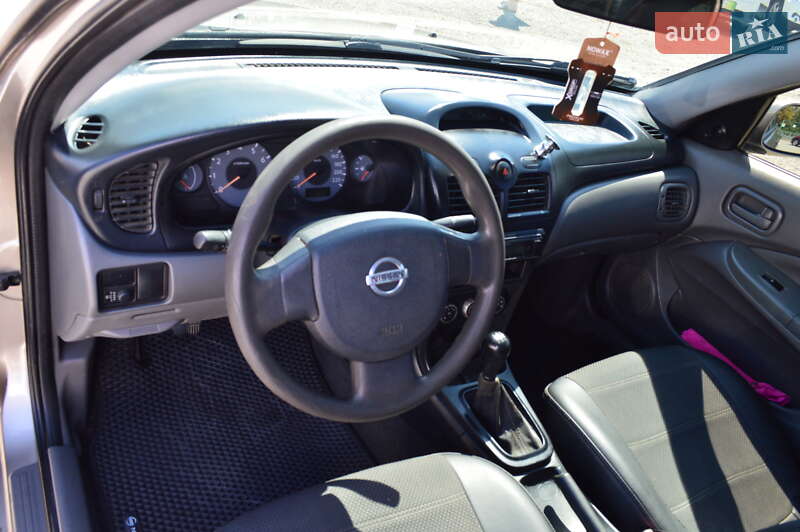 Седан Nissan Almera Classic 2011 в Кропивницком