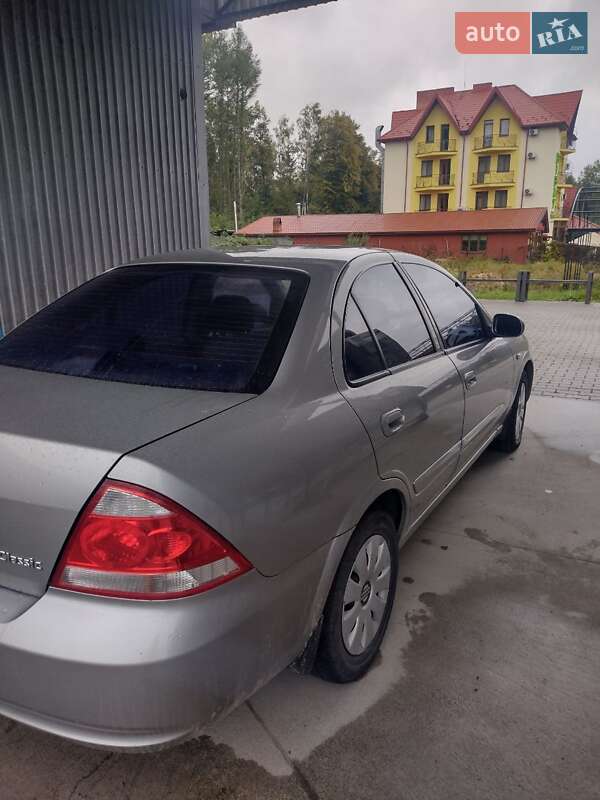 Седан Nissan Almera Classic 2008 в Трускавце