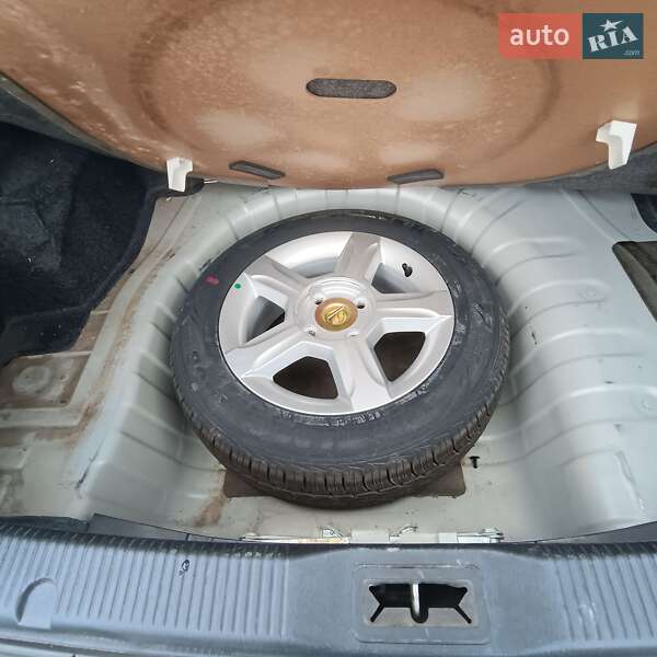 Седан Nissan Almera Classic 2008 в Івано-Франківську