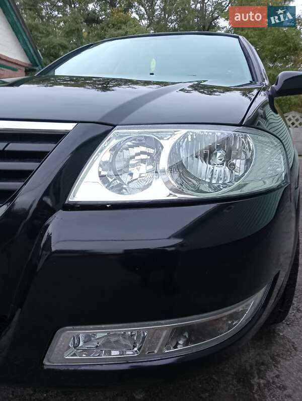 Седан Nissan Almera Classic 2011 в 