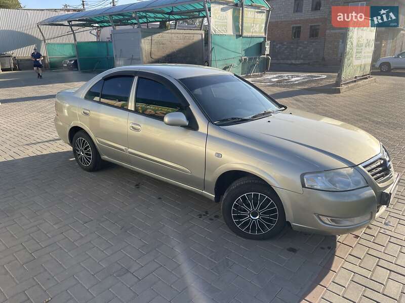 Седан Nissan Almera Classic 2008 в 