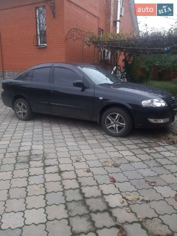Седан Nissan Almera Classic 2010 в Охтирці