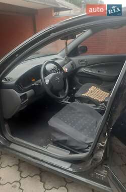 Седан Nissan Almera Classic 2010 в 