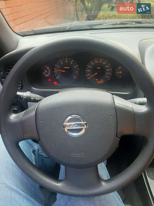 Седан Nissan Almera Classic 2010 в Охтирці