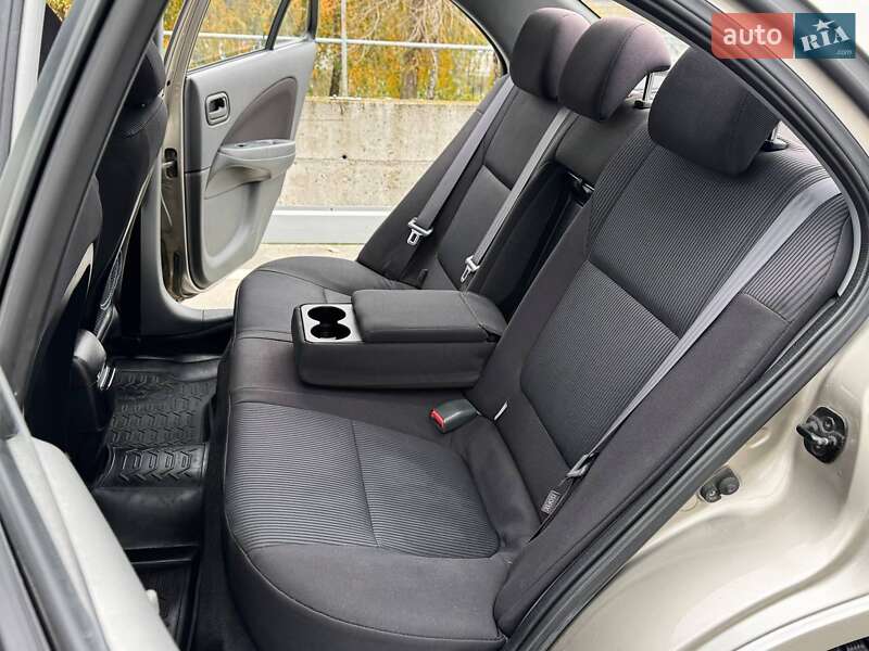 Седан Nissan Almera Classic 2011 в Киеве фото 19 Седан Nissan Almera Classic 2011 в Киеве