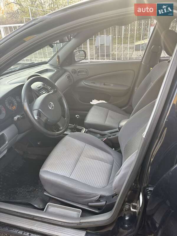 Седан Nissan Almera Classic 2010 в Полтаве