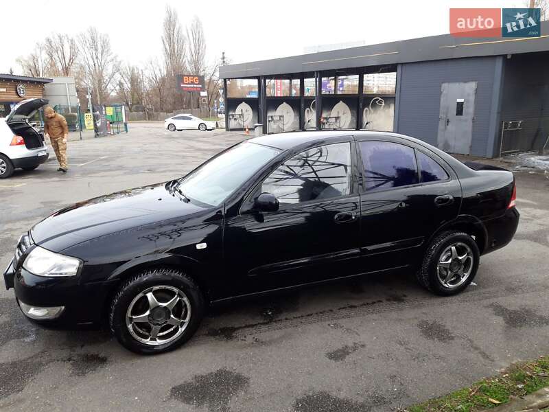 Седан Nissan Almera Classic 2011 в Киеве