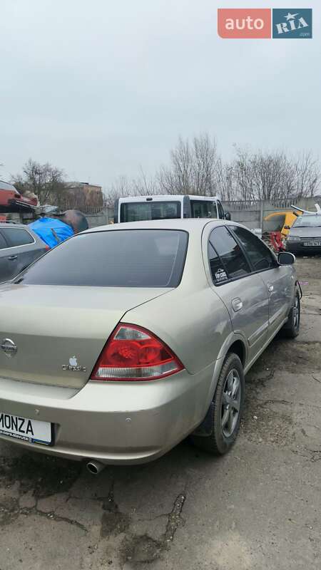 Седан Nissan Almera Classic 2008 в Остроге
