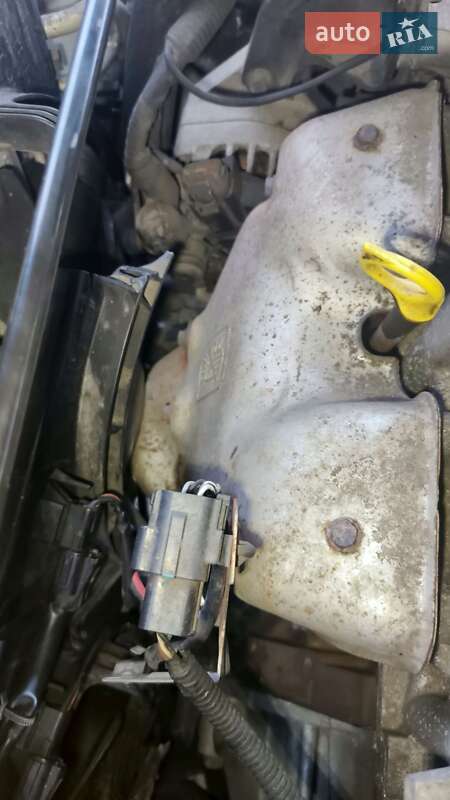 Седан Nissan Almera Classic 2008 в Остроге