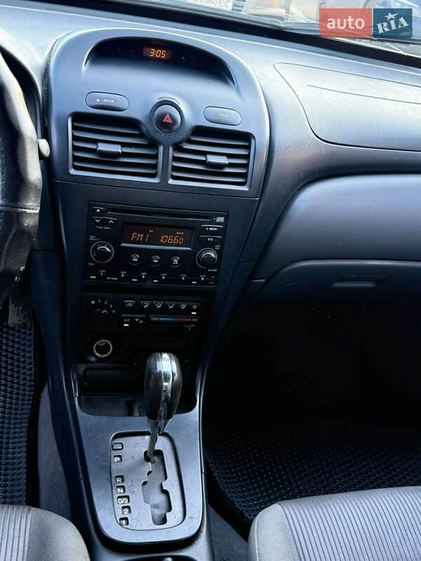 Седан Nissan Almera Classic 2007 в Черновцах