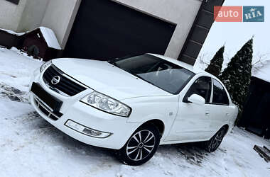 Седан Nissan Almera Classic 2012 в Киеве