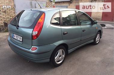 Універсал Nissan Almera Tino 2001 в Києві