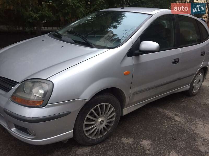 Мінівен Nissan Almera Tino 2005 в Львові
