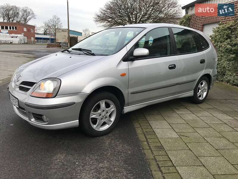 Минивэн Nissan Almera Tino 2004 в Киеве
