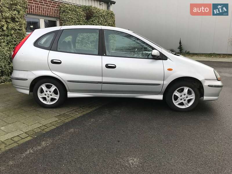 Минивэн Nissan Almera Tino 2004 в Киеве