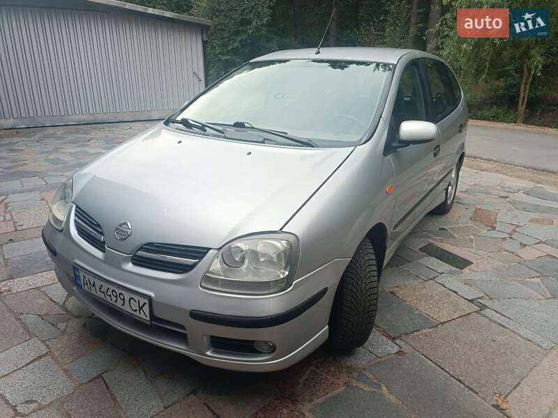Минивэн Nissan Almera Tino 2004 в 