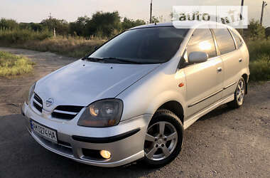 Минивэн Nissan Almera Tino 2002 в Звягеле