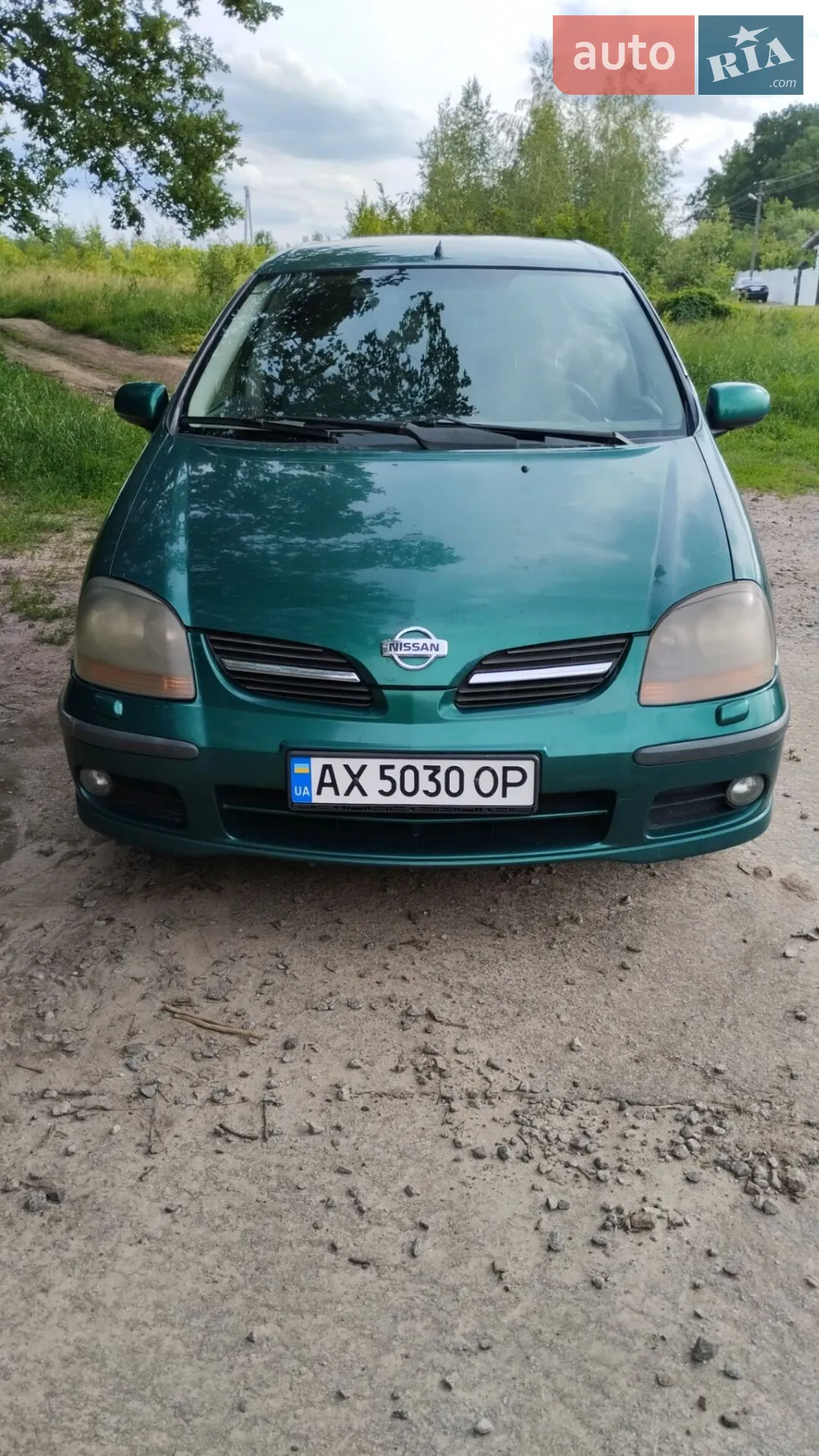 Nissan Almera Tino 2001