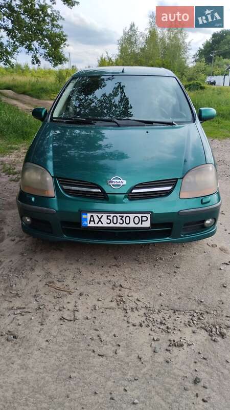 Nissan Almera Tino 2001