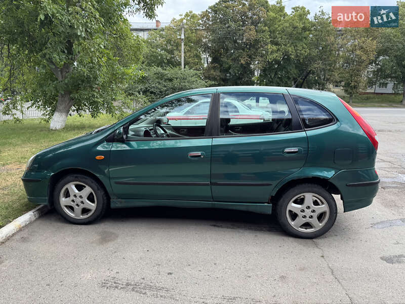Минивэн Nissan Almera Tino 2000 в Полтаве