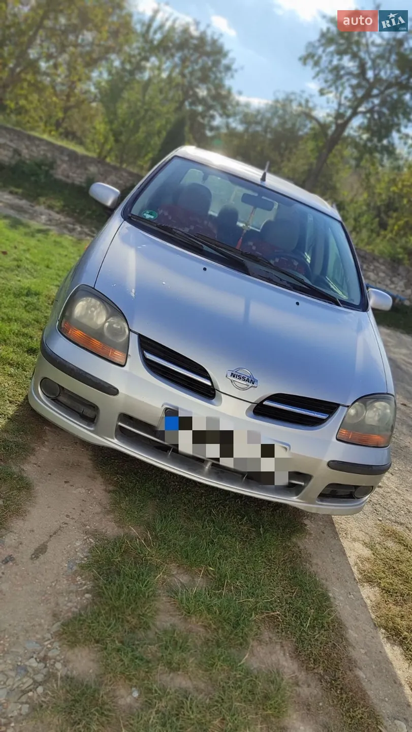 Nissan Almera Tino 2002