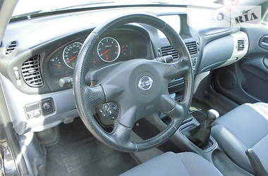Хэтчбек Nissan Almera 2004 в Житомире