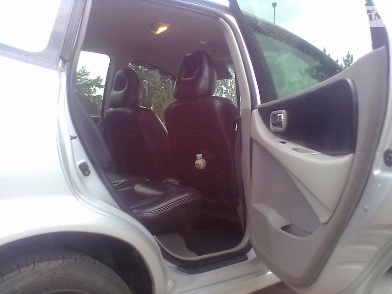 Хетчбек Nissan Almera 2001 в Ізмаїлі
