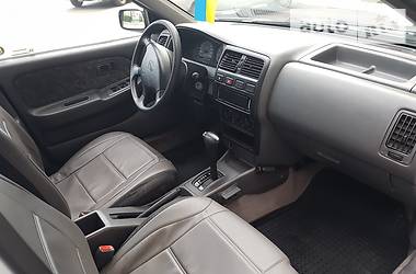 Седан Nissan Almera 1998 в Луцке