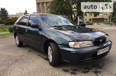 Хетчбек Nissan Almera 1996 в 