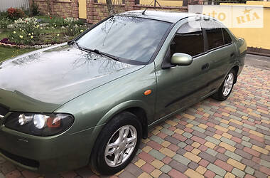 Седан Nissan Almera 2003 в Львові