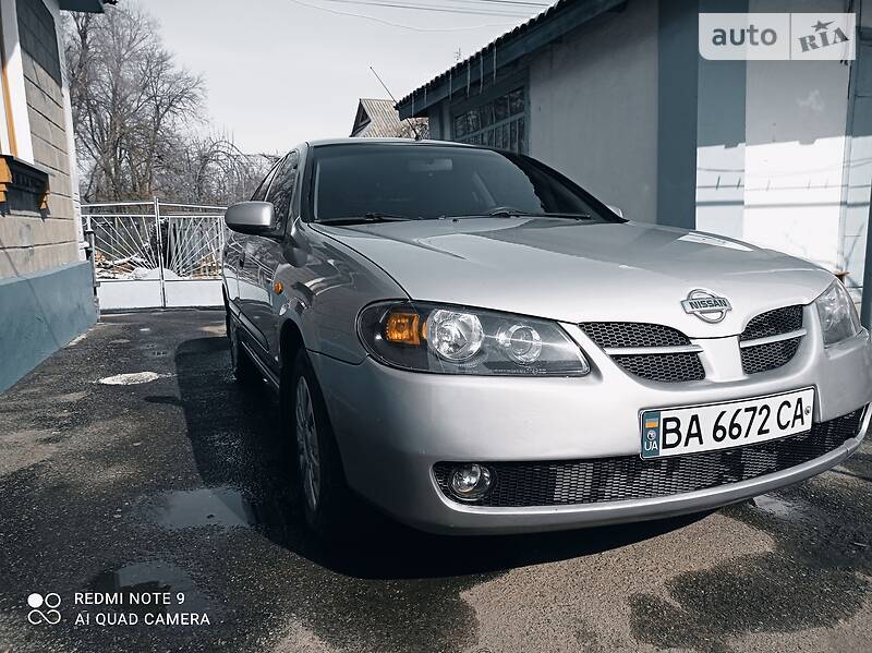 Седан Nissan Almera 2004 в Гайвороне