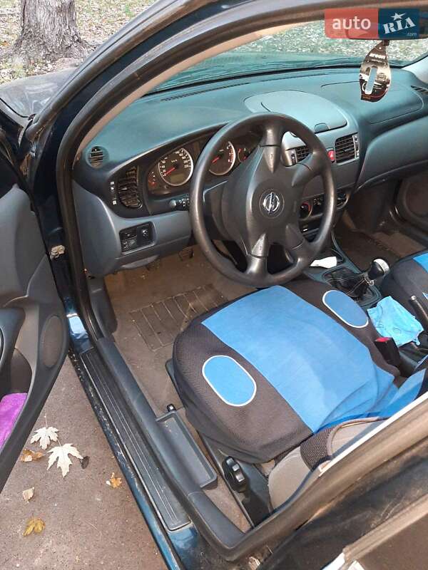 Седан Nissan Almera 2005 в Киеве