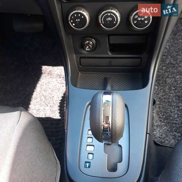 Седан Nissan Almera 2008 в Днепре