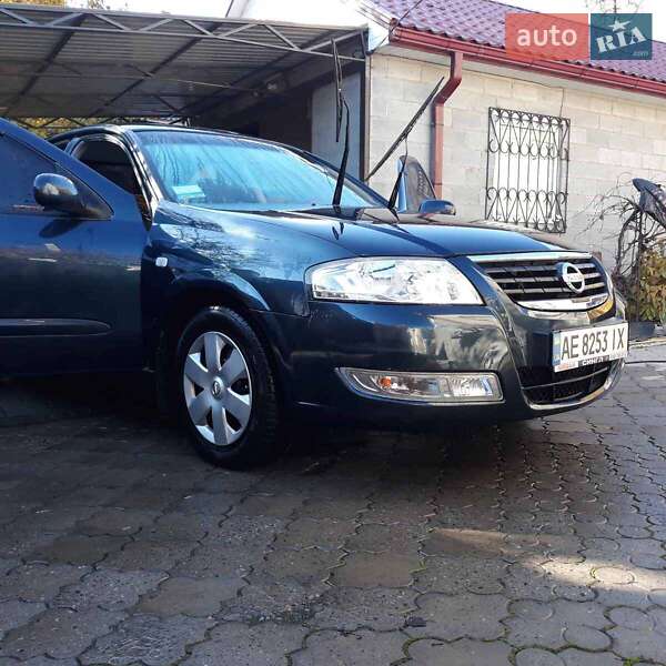 Седан Nissan Almera 2008 в Днепре