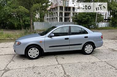 Седан Nissan Almera 2004 в Ивано-Франковске