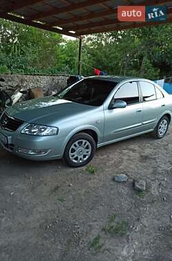 Седан Nissan Almera 2010 в Гайсине