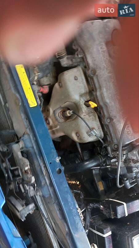 Седан Nissan Almera 1998 в Захарьевке