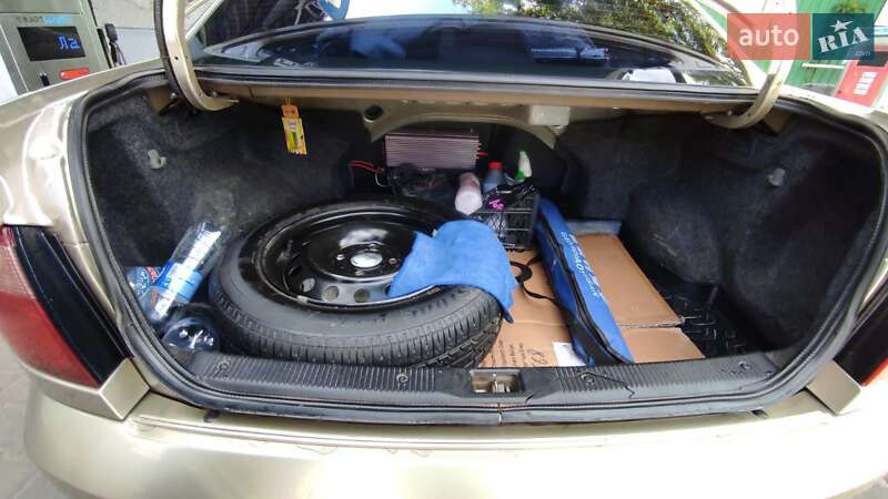 Седан Nissan Almera 2003 в Чорноморську