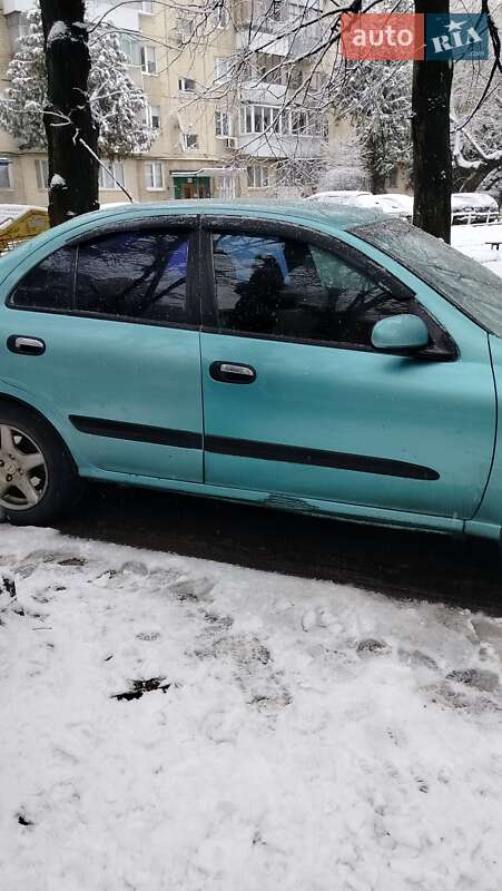 Седан Nissan Almera 2002 в Львові
